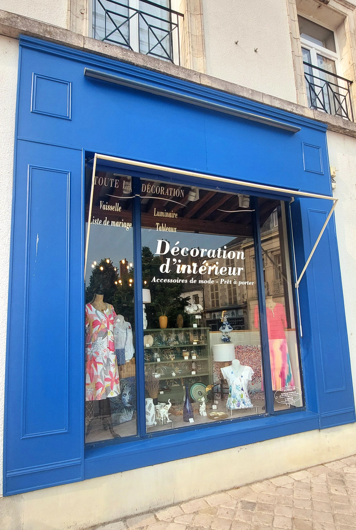 Vêtements pour femmes à Neuville-aux-Bois et Pithiviers